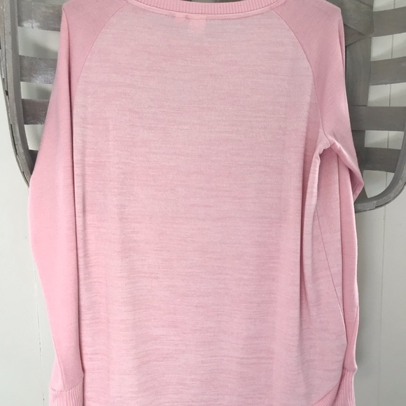 Gap curved hem pink sweater top • - Picture 3 of 4